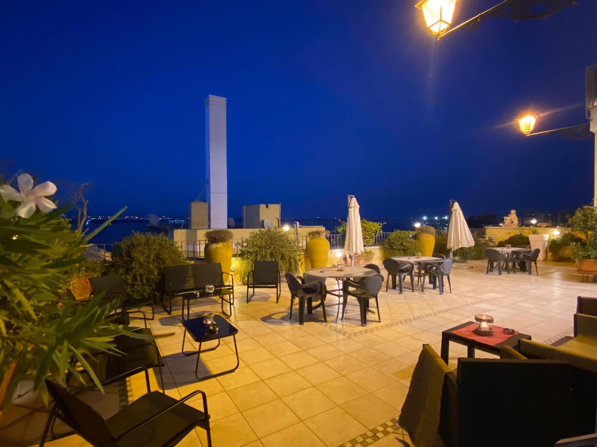 Hotel Akropolis - Museum Hotel Таранто Экстерьер фото